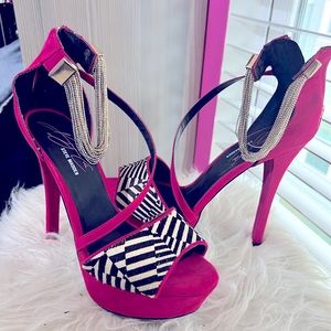 Get into these Steve Madden heels! 😮‍💨